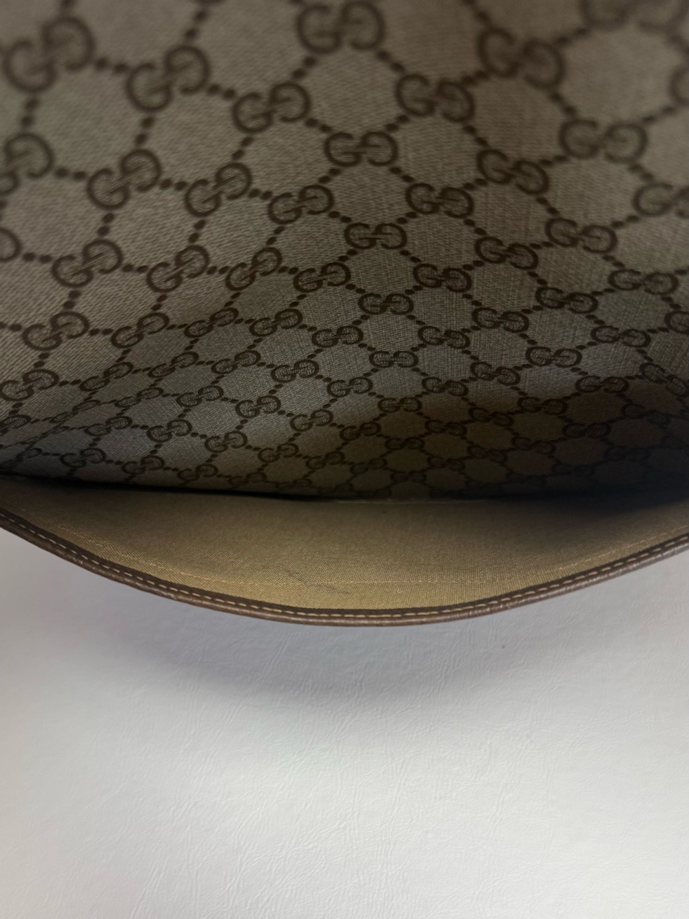Gucci Web GG Supreme Canvas Tote Bag - Picture 5 of 8
